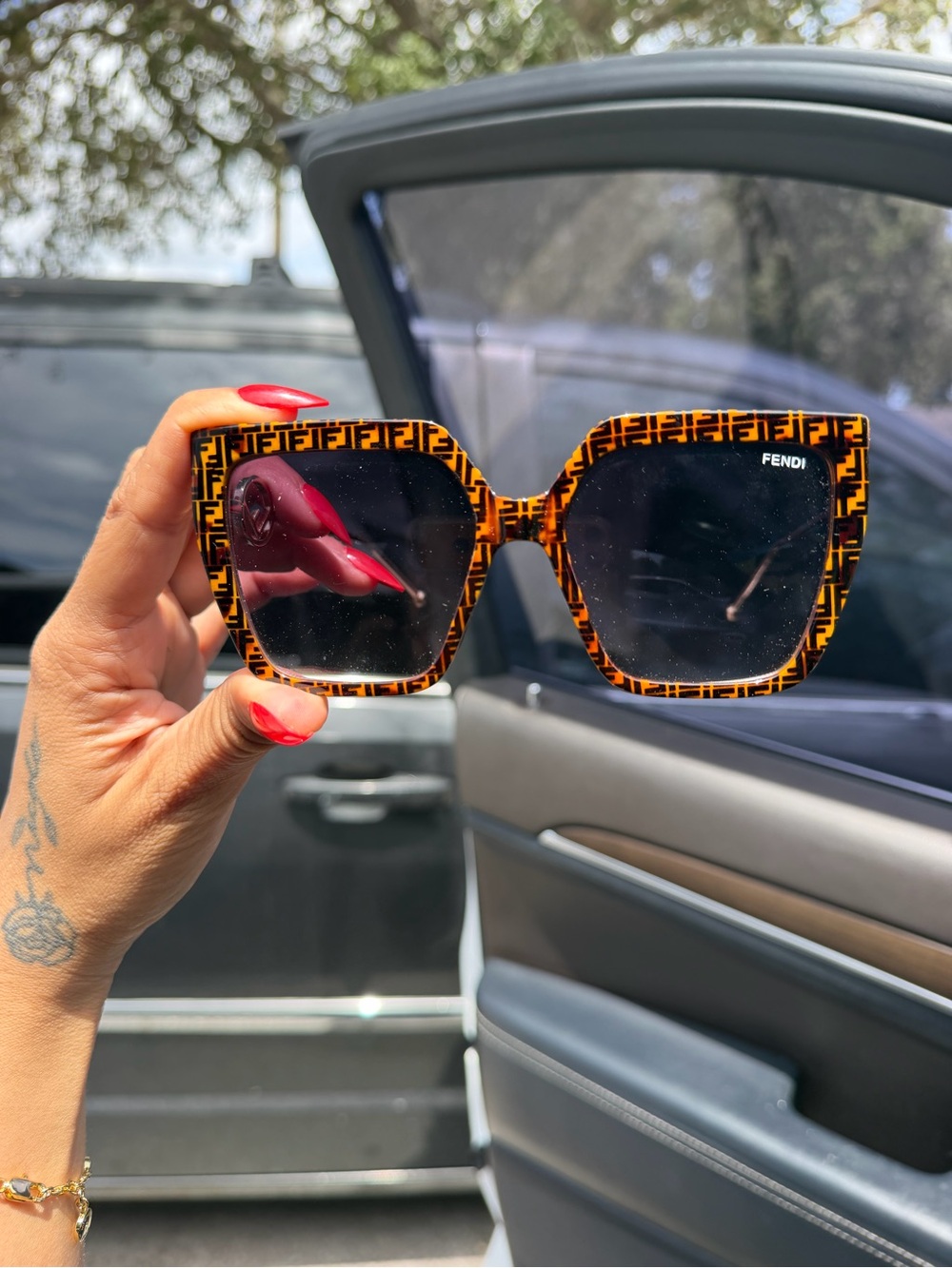 Fendi Women's Tortoiseshell Square Sunglasses - Brown/Black